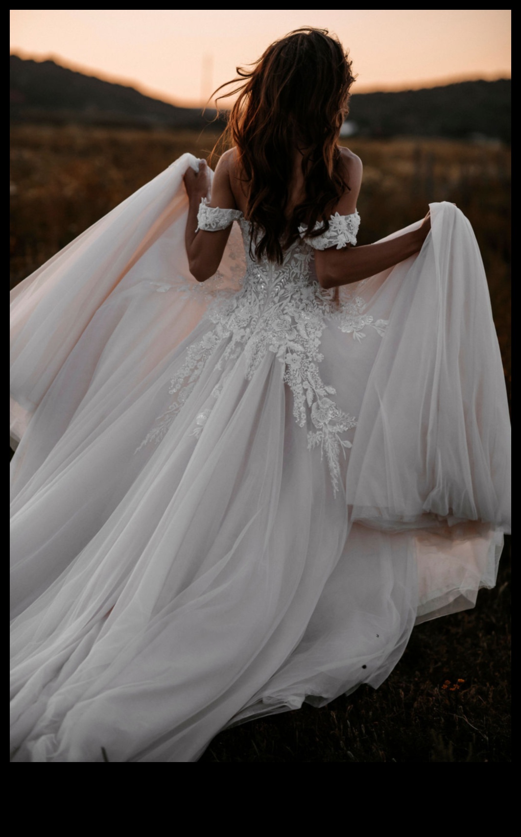 عبارات فستان الزفاف الحديث ذو الذوق المستقبلي للعروس الجريئة والمبدعة 4 الذوق المستقبلي: بيانات فستان الزفاف الحديث