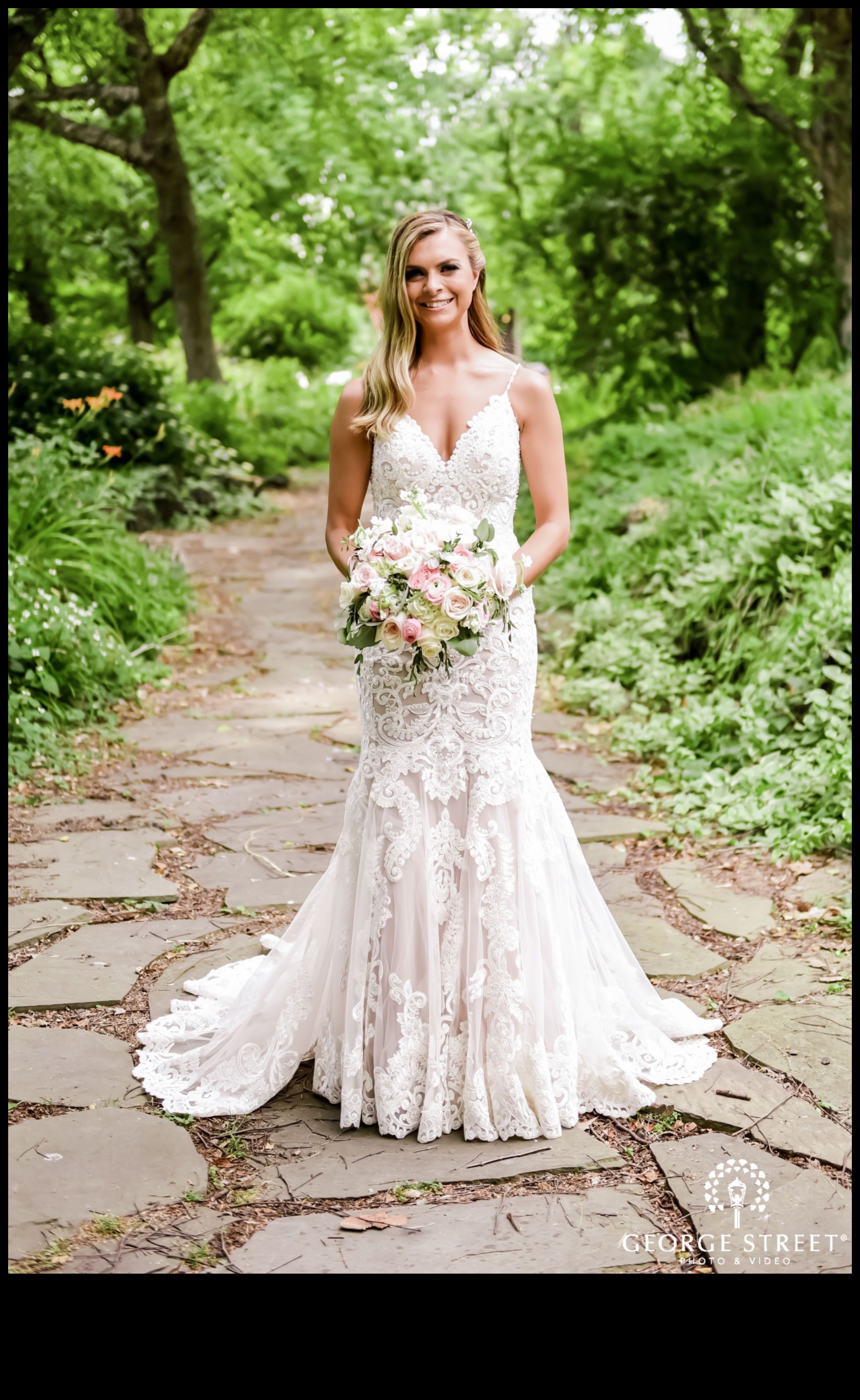 ذوق مستقبلي في فستان الزفاف الحديث للعروس الجريئة والمبدعة 5 الذوق المستقبلي: بيانات فستان الزفاف الحديث