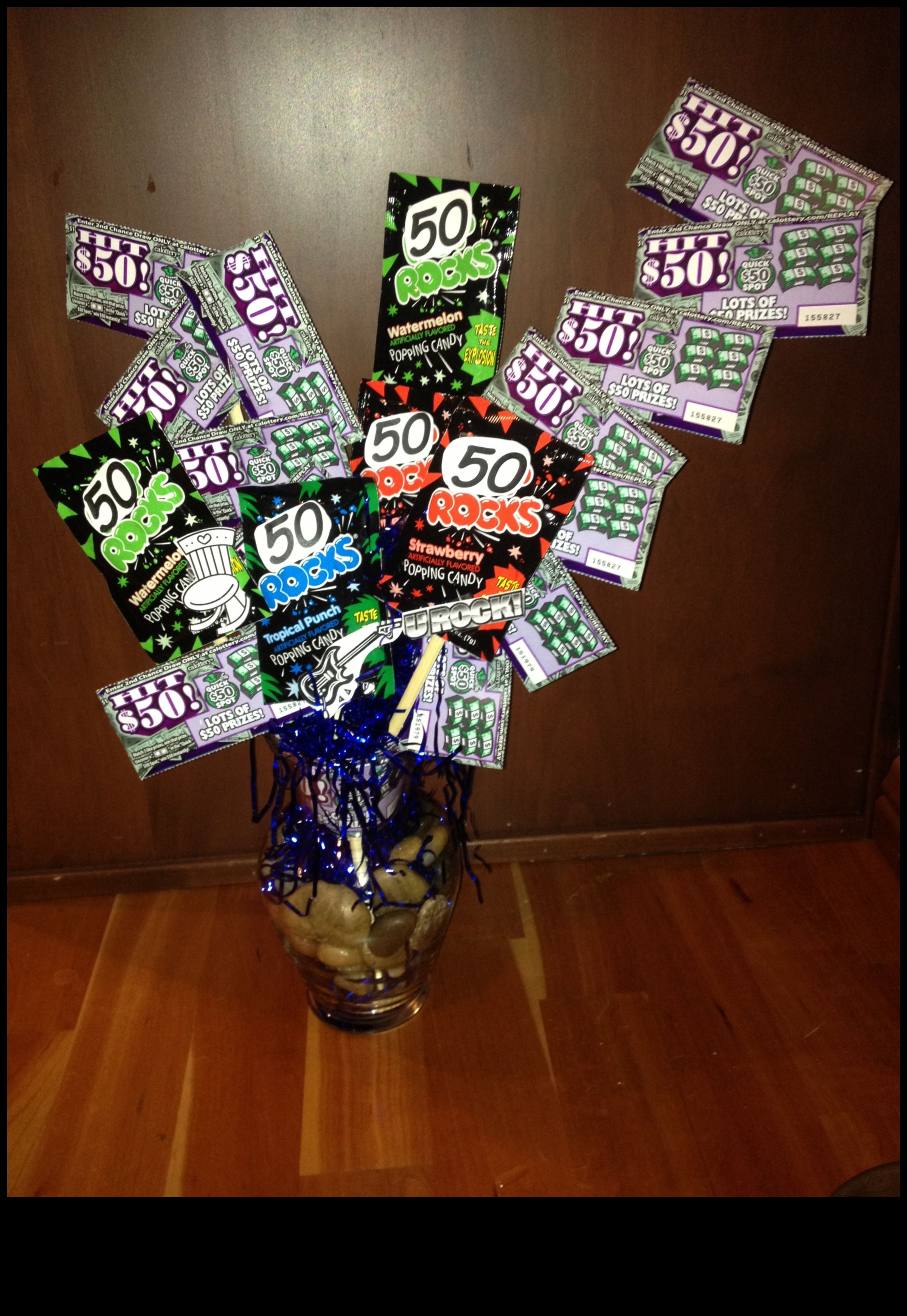 DIY Delights أكثر من 50 فكرة هدايا ماكرة لعيد ميلاد إبداعي 5 المسرات التي تصنعها بنفسك: أفكار هدايا ماكرة لعيد ميلاد إبداعي